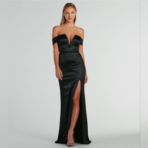 Windsor Callie Off-The-Shoulder Mermaid Glitter Satin Formal Dress - Picture 3 of 14